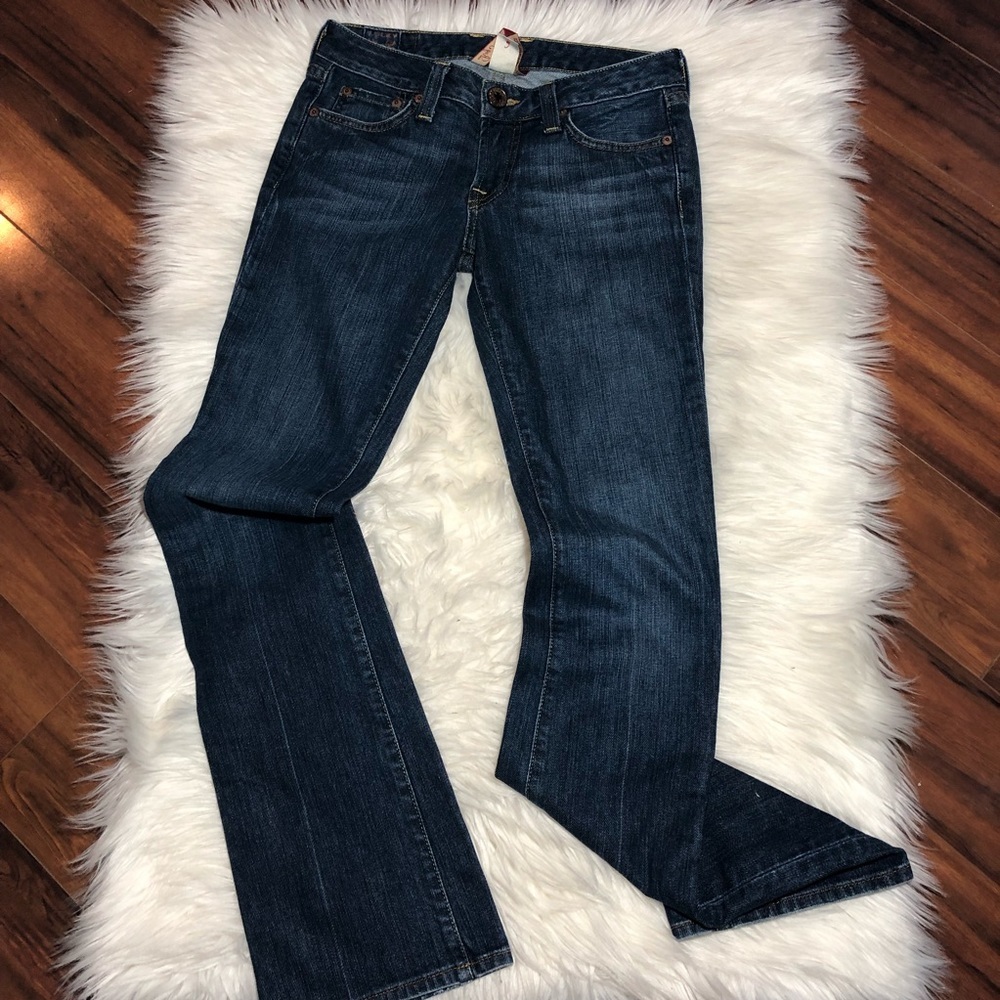 Lucky Brand 🍀 by Gene Montesano Dark Wash Jeans